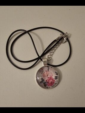 Floral Glass Pendant Necklace in Pink and Black